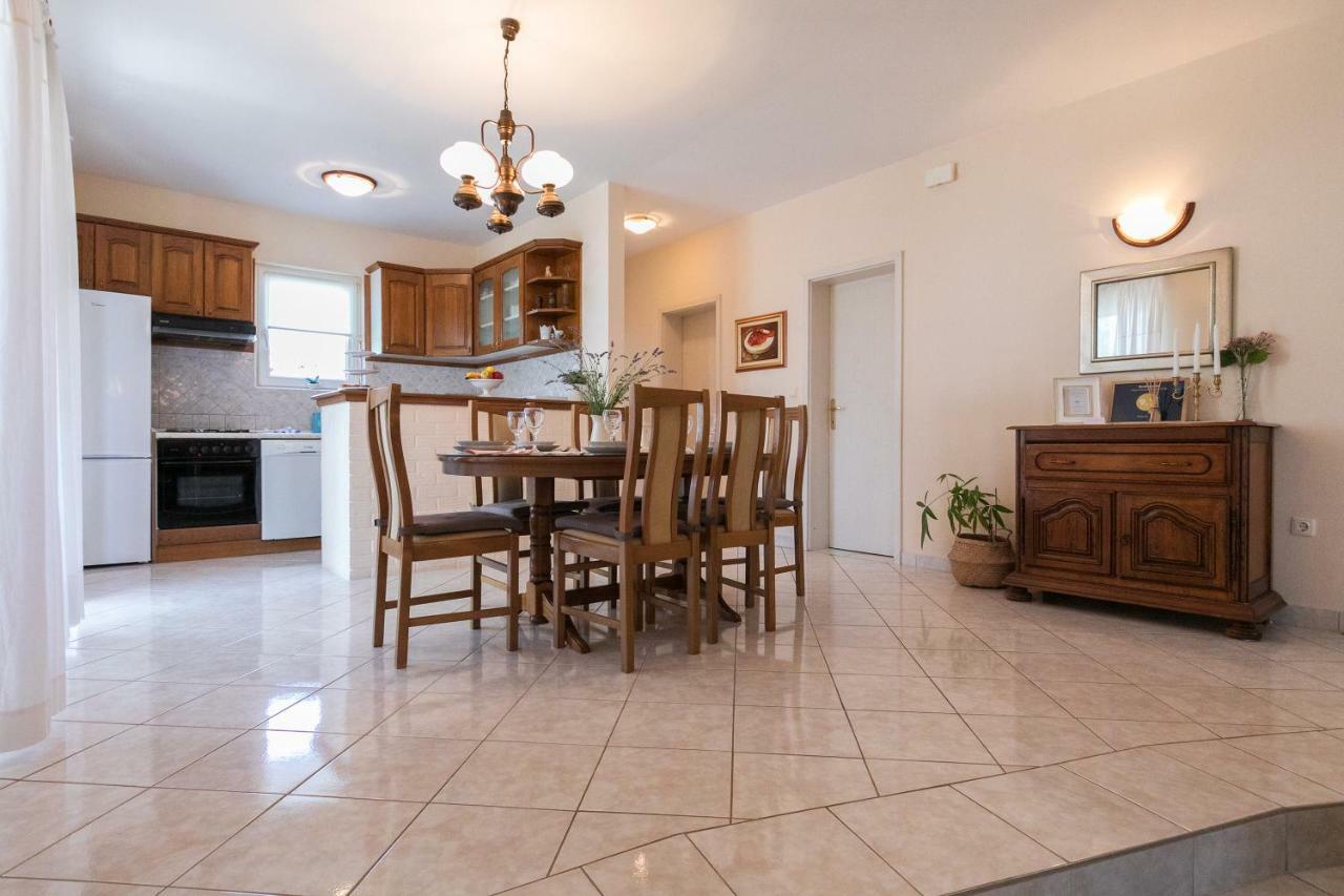 Villa Bosko Kastela Ngoại thất bức ảnh